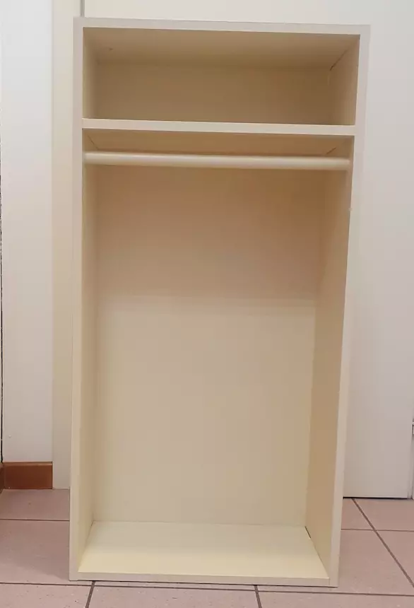 2 mobiletti, in legno