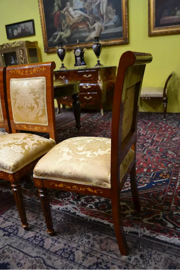 Sei sedie-poltrone stile olandese in tessuto damascato, color oro - Foto 12