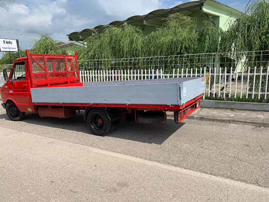 Foto 9Furgone Iveco Km 1000, modello 35
