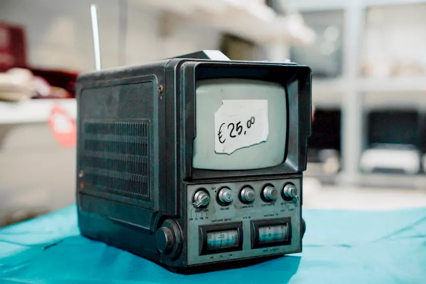 Foto 2Mini TV Radio d’Epoca RTV 55 Anni ’70 - 24630, tipologia Portatile