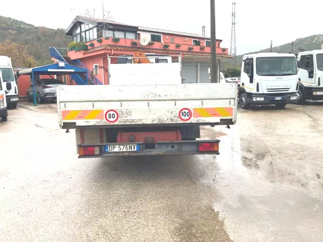 Foto 4Camion Iveco Eurocargo 75e15 cassone fisso e gru, marca stern