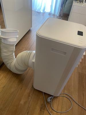 Condizionatore portatile ad aria come nuovo, colore bianco puro - Foto 4