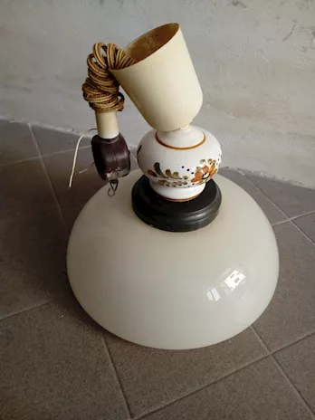 Lampadario in vetro e ceramica con attacco per lampadine E 27