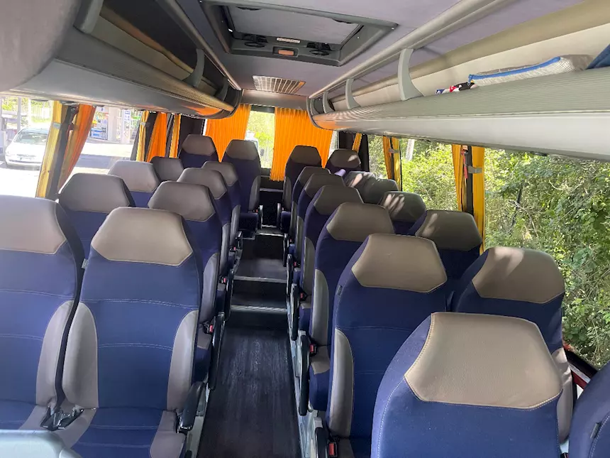 Foto 4Iveco minibus 26+1 posti Anno 2009 Km 60000 Euro 5