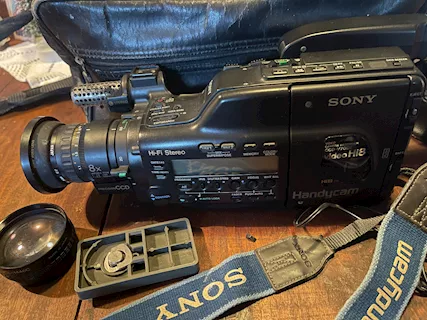 Video Camera Marca Sony Video Hi8 Handycam + Accessori - Foto 5
