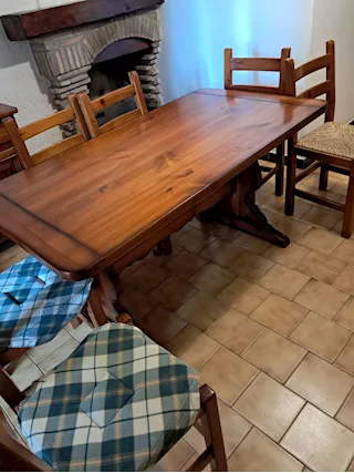 Tavolo tavernetta e 6 sedie
