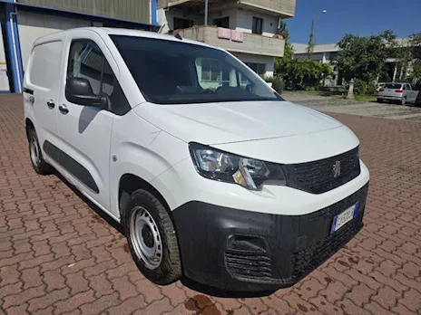 Peugeot Partner 2022 Euro 6D 72.000 Km 105 CV