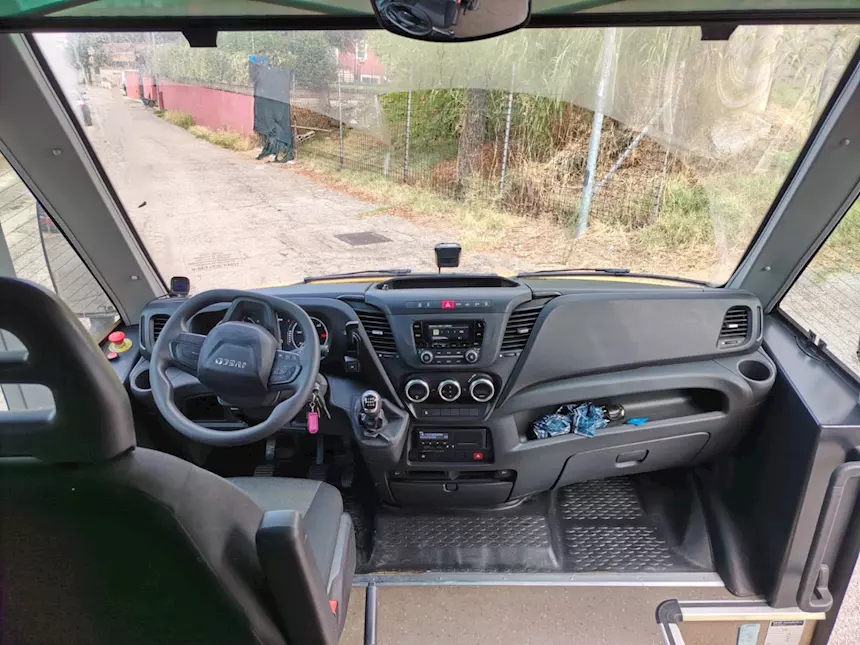 Foto 4Vendesi Marca Iveco del 2023 Metano Km 41082 Euro 6