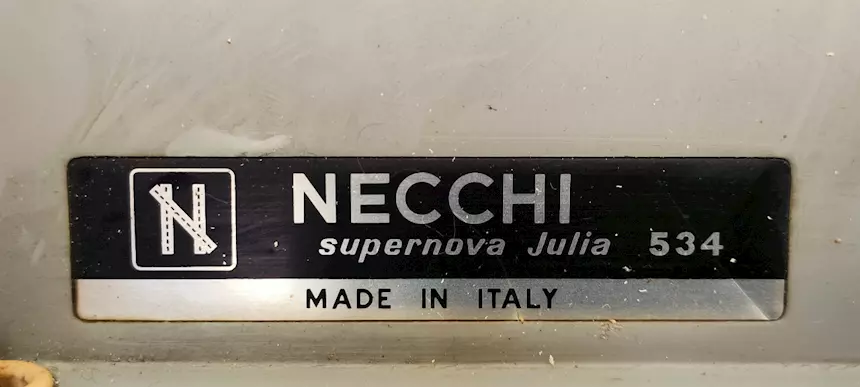 Macchina da cucire Necchi anni 70