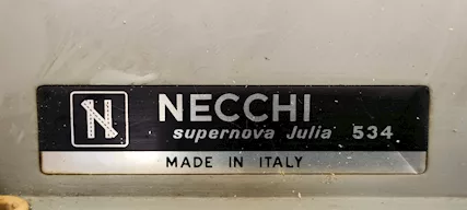 Macchina da cucire Necchi anni 70