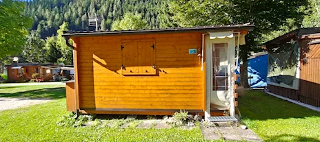 Roulotte con casetta annessa in camping