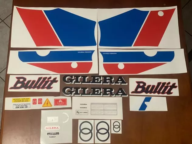 Gilera bullit 1 serie rosso e blu kit adesivi