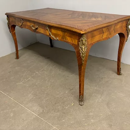 Scrivania da centro Stile Luigi XVI in bois de rose e bronzi