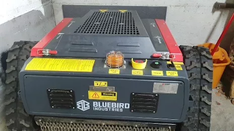 Taglia erba e trinciasarmenti radiocomandato