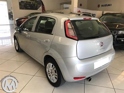 Punto II 1.3 Mjtd 85CV ECO Lounge Anno 2015 Km 66417 Berlina, colore argento met - Anteprima 2
