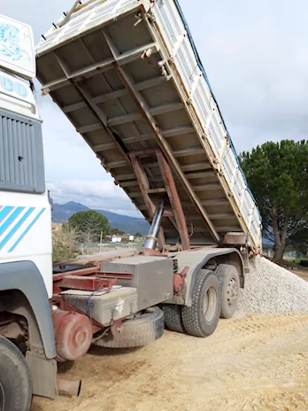 I90,36 ribaltabile varie disponibilità 2 assi 3 assi Iveco Anno 1990 - Anteprima 4
