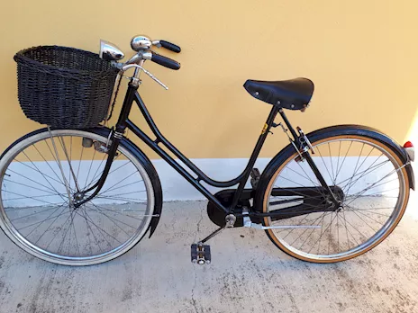 Bici nera da donna marca maino degli