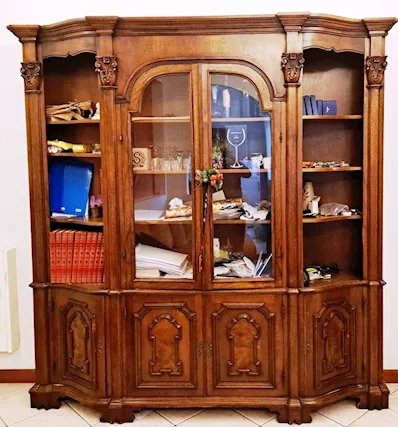 Mobile vetrina in stile