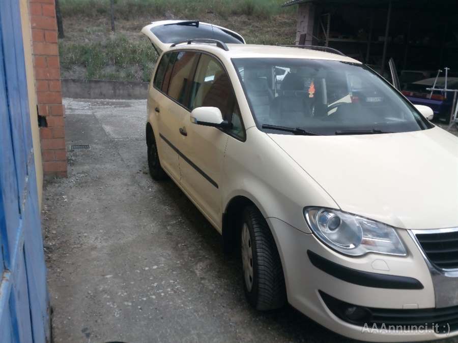 Volkswagen Touran 77Kw Anno 2009 Km 270000 Monovolume, cambio automatico - Foto 9