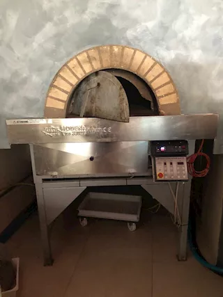 Forno pizza rotante gas MAM 135 -10/12 pizze