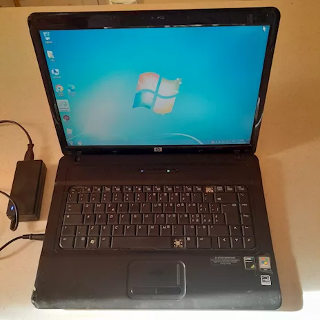 Portatile Laptop Notebook Marca HP Compaq 6735s completo di tutto - Anteprima 1