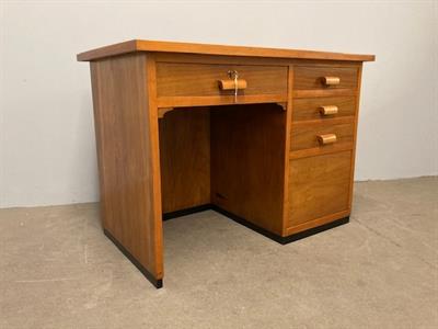 Scrivania in rovere vintage anni 60 restaurata modernariato