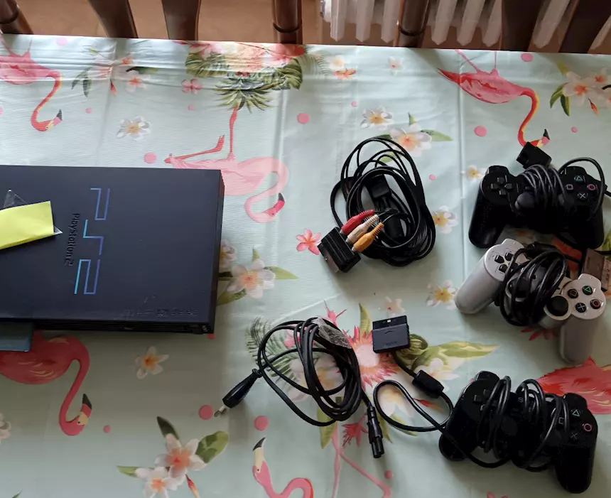 Ps2 con giochi originali più regalo due Xbox slim