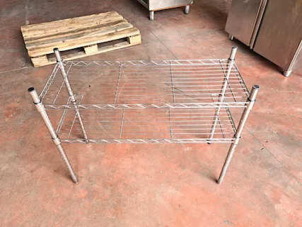 Scaffale in acciaio cromato usato