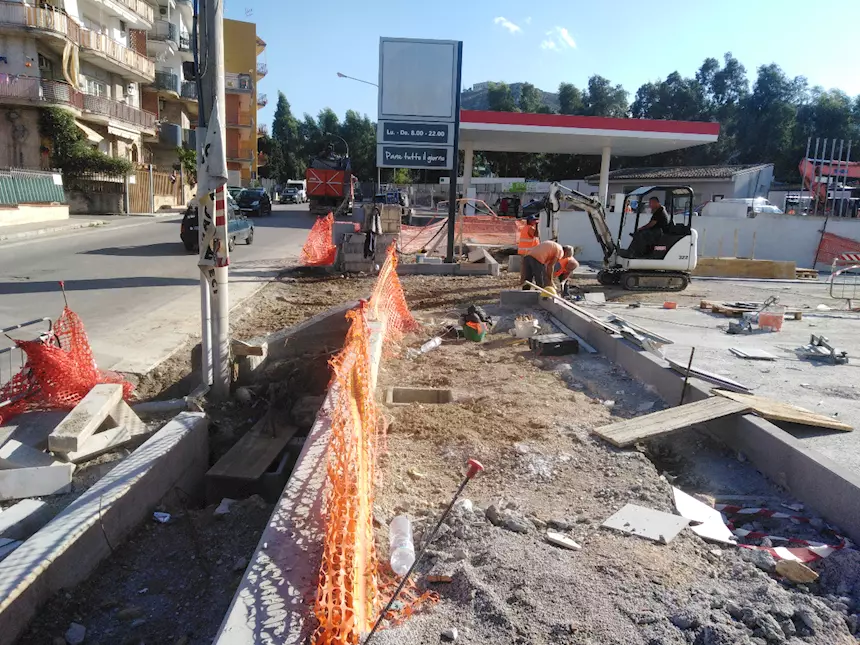 Foto 2 Muratore e carpentiere