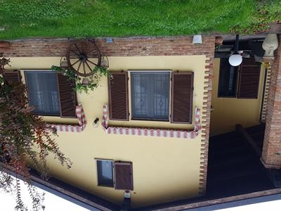 Villa uni famigliare con giardino di proprietà in asti