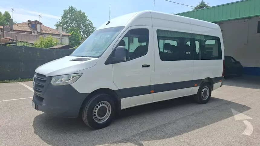 Sprinter 9 Posti - Gran Volume - Anno 2019 Mercedes Euro 6, passo lungo