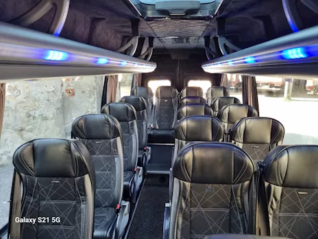 IVECO DAILY TURISTICO ANNO 2019 (aprile) 19+1+1 Euro 6 - Foto 4