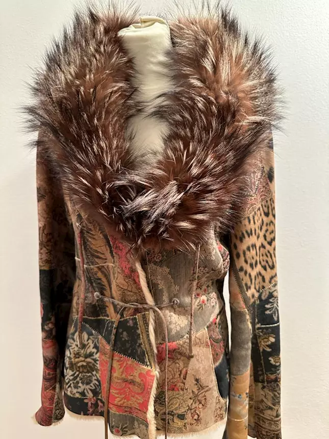 Foto 2Giacca in pelle Roberto Cavalli con collo in volpe, taglia l