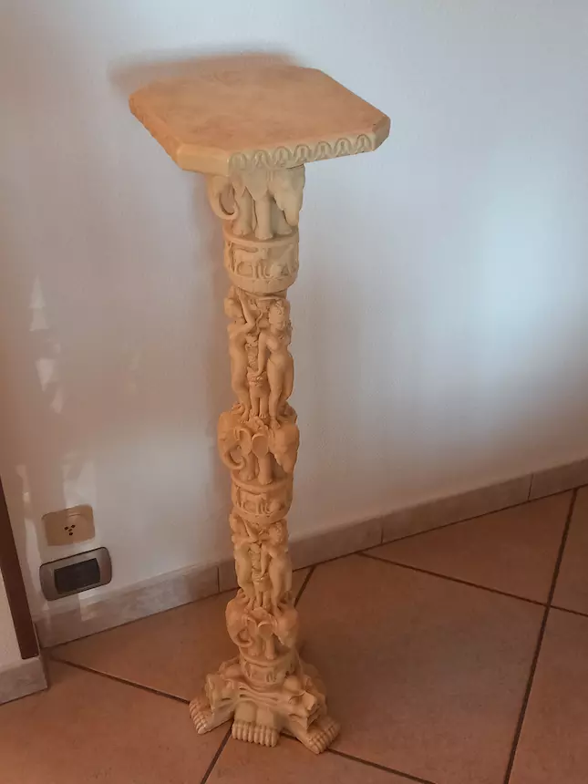 Colonna in marmo