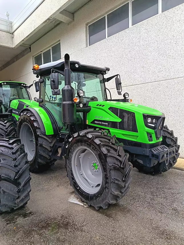 Foto 2Trattori Marca Deutz-Fahr