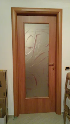 Porta con vetro stampato