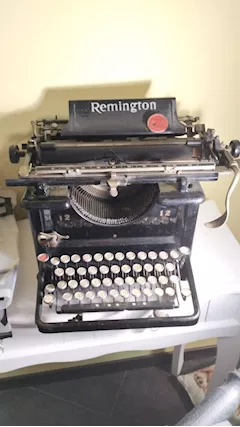 Macchina da scrivere Remington numero 12