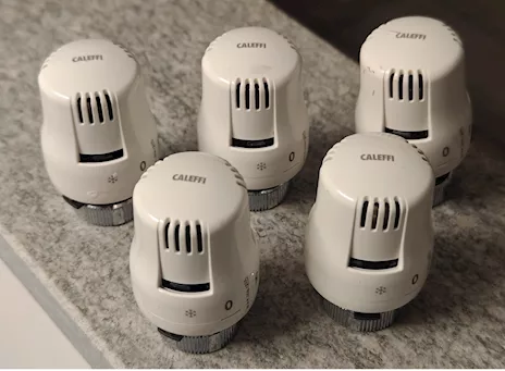 N° 5 Caleffi serie 200000 comando termostatico per valvole, in ottime condizioni - Foto 2