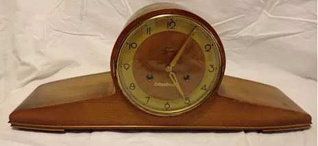 Antico orologio tedesco da mensola / camino.