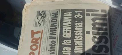 Collezione giornali mondiali 1982
