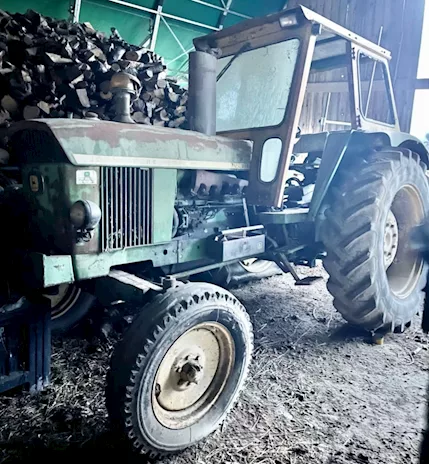 John Deere 3130