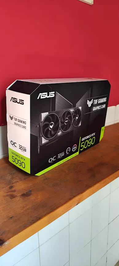 Rtx 5090 Asus tuf 32gb