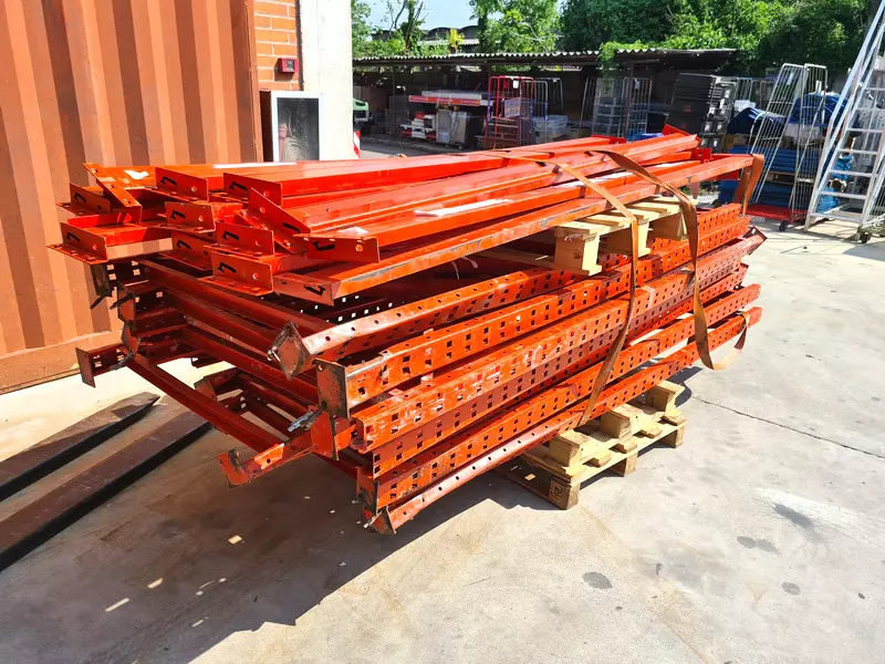 Correnti e spalle per pallet racking usate - Foto 2