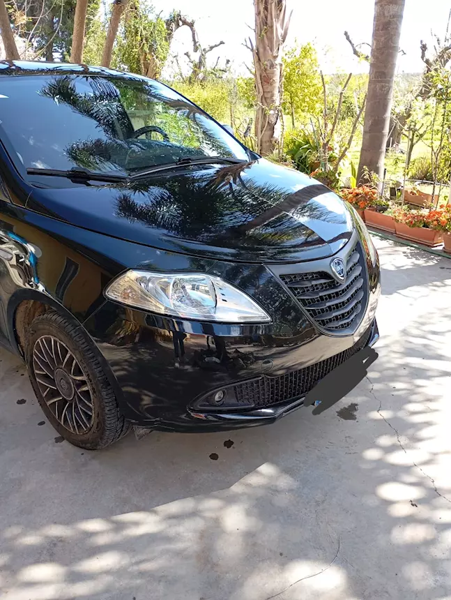 Lancia Y - Auto in perfette condizioni Per informazioni Ypsilon - Foto 3