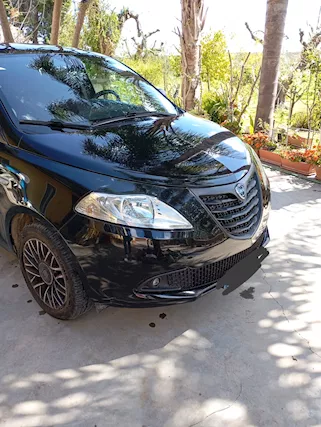 Lancia Y - Auto in perfette condizioni Per informazioni Ypsilon - Foto 3