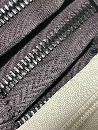 Stock cerniere zip colori vari - Pezzi 2.000 - Foto 3