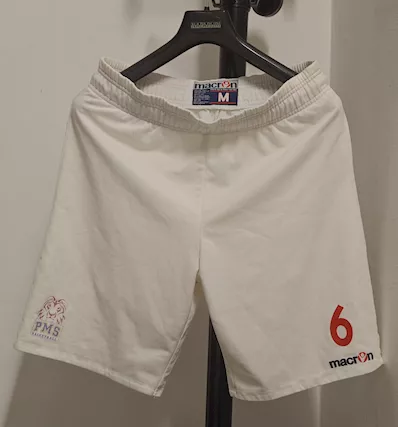 Pantaloncini basket marca MACRON, bianchi e rossi, taglia M,