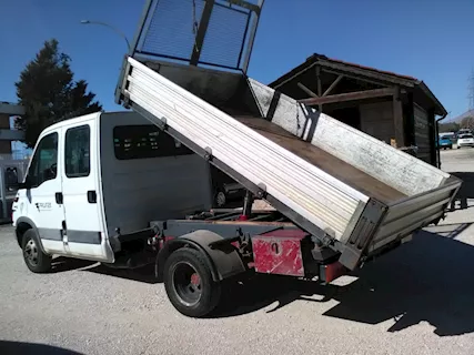 Daily 35c11 ribaltabile Marca Iveco Anno 2001 Km 450000, in buone condizioni - Foto 3