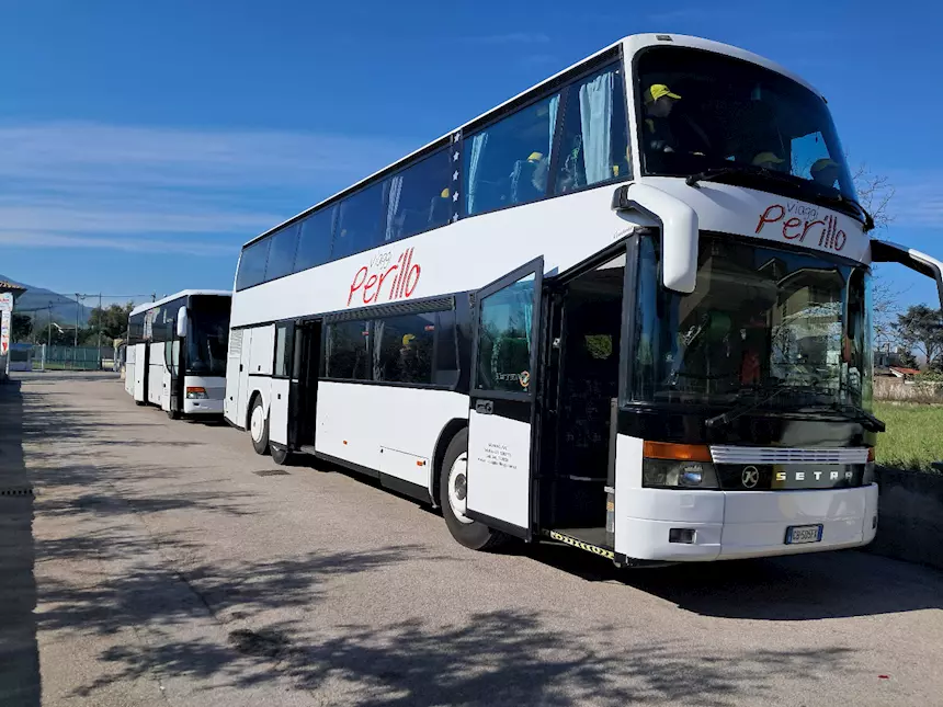 Foto 2 Setra 328 Anno 1994 Km 625412 Euro 2, in buone condizioni