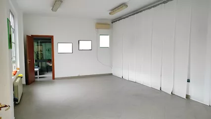 Laboratorio doppi servizi posto auto Milano Affori